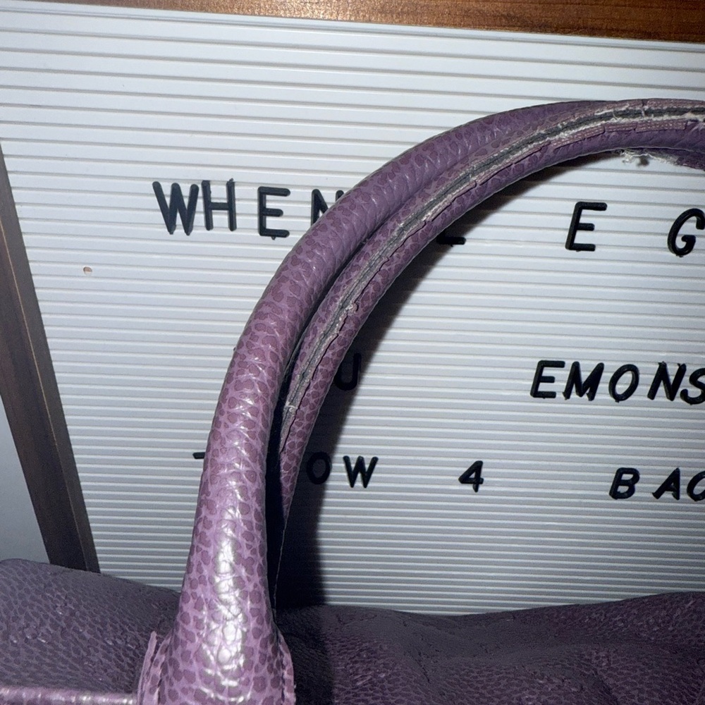 💜 Hello Kitty x Loungefly Embossed Purple Leather Tote Bag - Picture 10 of 16